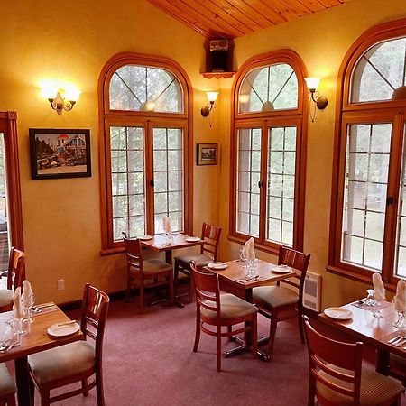 Auberge Alpine Inn Sainte-Adèle Exteriér fotografie